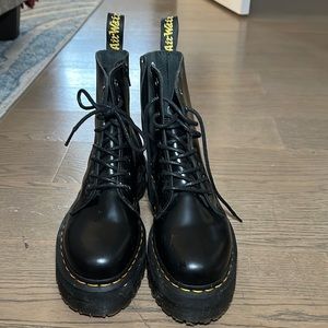 Dr. Martin Jadon platform boots in black